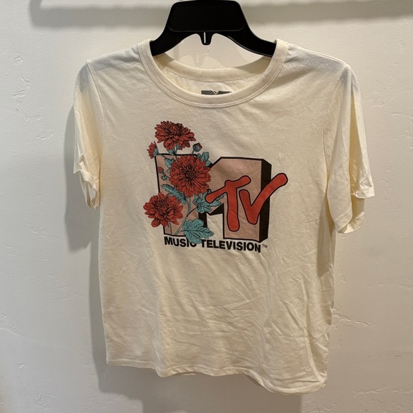 MTV Tops - MTV Cream Logo Tee